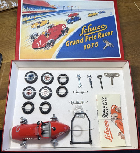 Schuco grand prix racer 1075 - schuco,